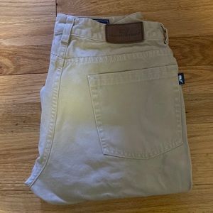 Mens Vineyard vines khaki 5 pocket pant. Size 30x32